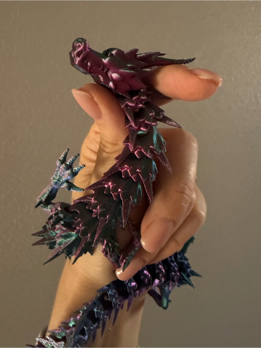 Articulated dragon toy